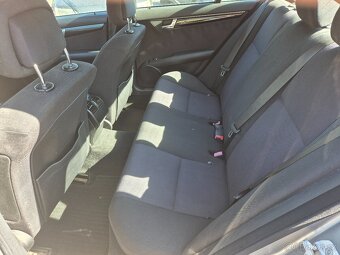 Mercedes Benz W204,C220CDi,125KW,MANUÁL,BEZ KOROZE,R.V.2011 - 15