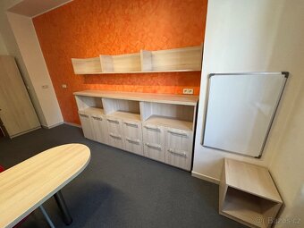 Vybavení studentského pokoje nebo kanceláře - 15