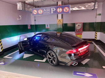 model auta Audi RS7 Sportback + dialkové +svetlá 1:18 - 15