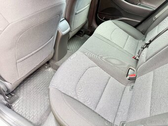 Hyundai i30 kombi, 1,5 DPi, záruka, nájezd pouze 20 000 km - 15