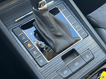 Škoda Superb kombi IV 1.4 TSi 2021 alcantara - odpočet DPH - 15