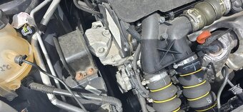 Peugeot 308 combi 1.6HDI Rok-2012 - 15