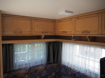 HOBBY EXCLUSIVE 440 obytný karavan, POJEZD, TOP STAV + VÝBAV - 15