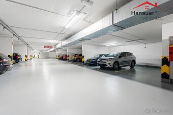 Prodej bytu 2+kk, 58 m2 s velkým balkonem a garážovým stáním - 15