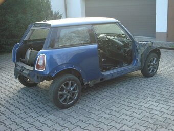 Mini Cooper 1.4i R56 skelet na díly - 15