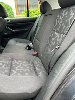 Volkswagen Golf IV. 1.4 16V 55kw benzín - 15
