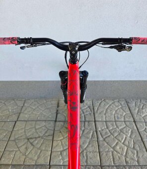 Horské kolo YT Capra CF Pro Carbon 29″ - 15