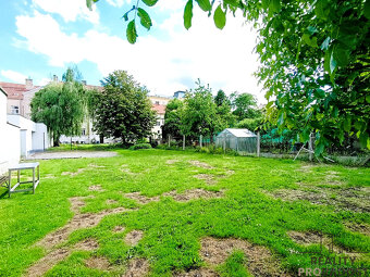 Pronájem bytu 1+1 v Otakarově ulici, 38m2 se zahradou - 15