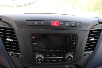 Iveco Daily, 35S180 3,0 L2H2 HiMatic+Led+Navi+Klima+Měchy - 15