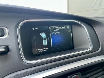 Volvo V40 D2 88kW R-Design VÝHŘEV Bi-Xenony NAVI Senzory - 15