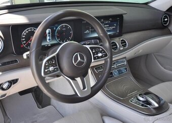 Mercedes-Benz Třídy E 220d 4MATIC - 15