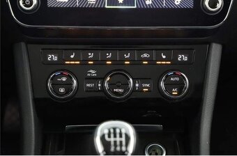Škoda Superb combi - 15