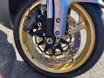 Honda CBR 1000 RR Fireblade 998 ccm 131 kW - 15