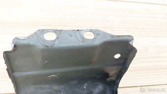 HYUNDAI i20 Blatník PP černý - 15