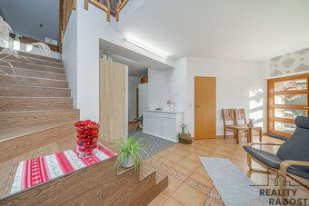 Prodej RD 5+1 pro rodinu Jezernice, 293 m2, 856 m2 pozemek,  - 15