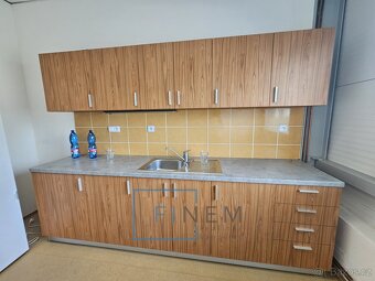 Pronájem haly se zázemím a kancelářemi 562 m2– Kralupy nad V - 15