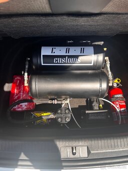 Golf GTI VII PERFORMANCE - Airlift/ DSG / Pano / Kamera - 15