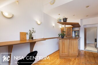 Prodej atypického podkrovního bytu 260 m² v Praze - Vinohrad - 15