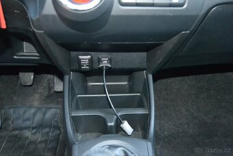 Honda Jazz 1.339 i-VTEC 73kw rok 2013 - 15
