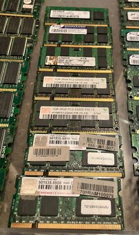 Paměti RAM do PC, typu DDR, DDR2 a DDR3, uvedená cena za vše - 15