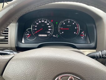 Toyota Land Cruiser 120 - 15