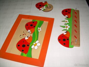 fusak, houpačka pokojová, vanička, schůdek, kočár - 15