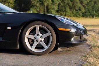Chevrolet Corvette 6.0 v8 - 15