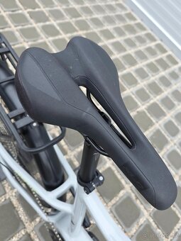 Elektrokolo Haibike Trekking 6 2022 630Wh 27,5" - 15