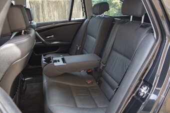 BMW 530d Touring - 15