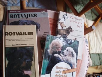 knihy o zvířatech,pavouci,ryby,užovka,holubi,králíci,brouci - 15
