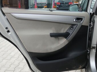 Citroën C4 Picasso 1.8 CNG originál - 15