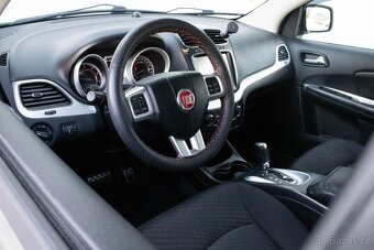 FIAT FREEMONT 2.0 16V 170k 7-miest 4x4 A/T 2013 - 15
