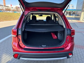 Mitsubishi Outlander 2.3Di-D 110kW 4x4 Automat - 15