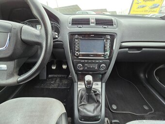 Škoda Octavia 2.0 TDi 125KW RS - 15