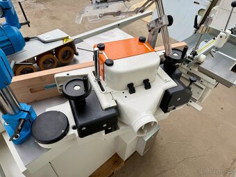 spodní frézka SCM T 130 N + podavač mat. MASTERWOOD VARIO4R - 15