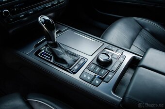 Hyundai Genesis 3.8 V6 GDi HTRAC - 15