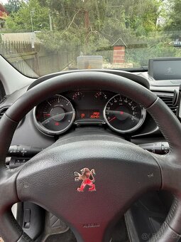 PRODÁM PEUGEOT 3008 2.0HDI - 15