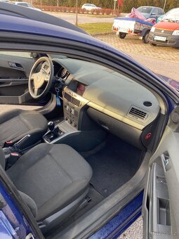 Opel Astra H - 15