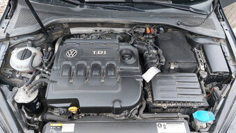 VW Golf 7 2.0 TDi 110kW Highline, 2014, velká výbava - 15