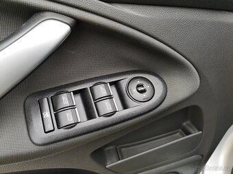 Ford Kuga 2.0 TDCi 100kW 1.Majitel. Tažné - 15