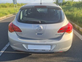 Opel Astra 1.4, 74kW, r.v.2010, klima, 102.000km - 15