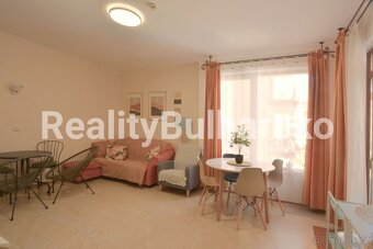 Prostorný apartmán 2+kk s výhledem na bazén Slunečné pobřeží - 15