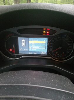 Ford Mondeo Ghia - 15