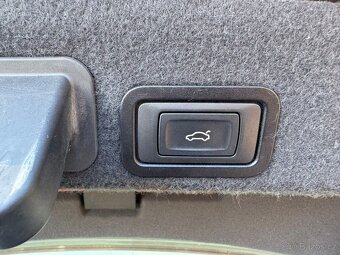 Audi A6 3.0 TFSI Sedan 2012 Výborná výbava - 15