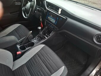 Toyota Auris 1.2turbo benzin,touring, 2017 ,edition sport - 15