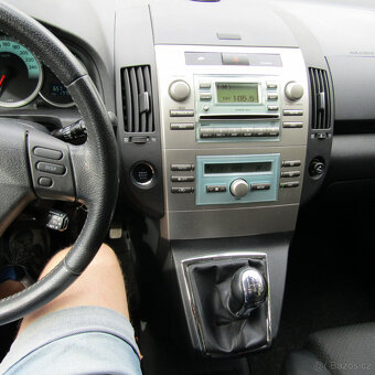 Toyota Corolla Verso 1,8VVT-i 95kw, 2x kola, SERVIS TOYOTA - 15