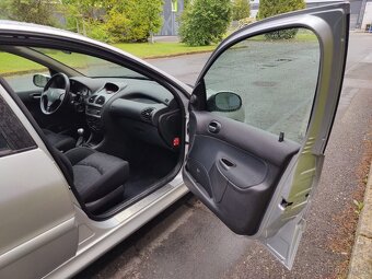 Peugeot 206 1,4i 16V / klima / stk 5/27 - 15