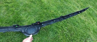 Toyota Corolla XII E21 2018 pro SEDAN - predni maska ​​logo - 15