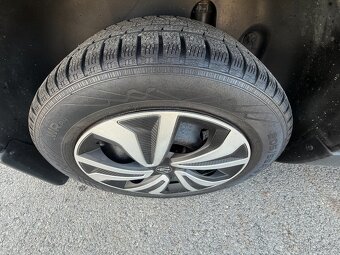 Peugeot 2008 1,2 benzin stk 05/2027 - 15