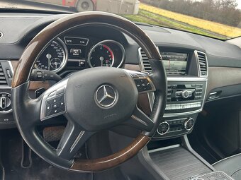 Mercedes ML 350d AMG line 9/2012 ČR 1.maj.,servis MB,výbava - 15